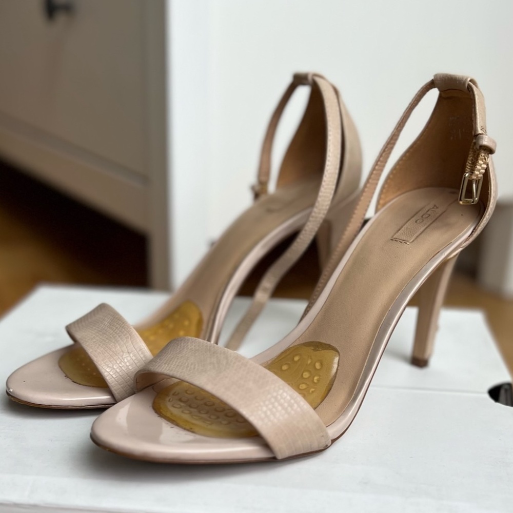 Aldo nude heels